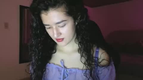 yourdreamgirl2025 online show from April 2026 12:08:02 AM