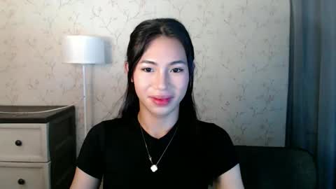 Snapshot of yourdreamgirlgwen chatting on May 2026 06:03:01 PM GWENI online show from May 2026 06:03:01 PM
