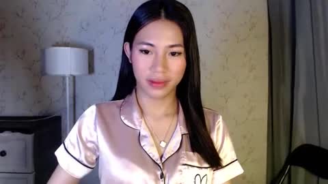 Snapshot of yourdreamgirlgwen chatting on May 2026 08:29:01 PM GWENI online show from May 2026 08:29:01 PM