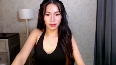 Snapshot of yourdreamgirlgwen chatting on June 2026 06:29:02 PM GWENI online show from June 2026 06:29:02 PM