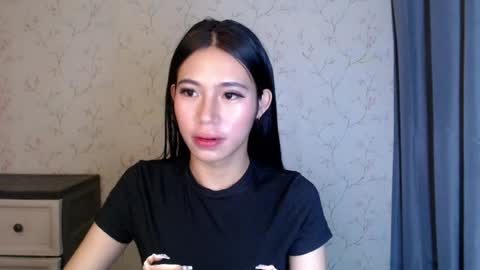 Snapshot of yourdreamgirlgwen chatting on July 2026 10:20:02 PM GWENI online show from July 2026 10:20:02 PM