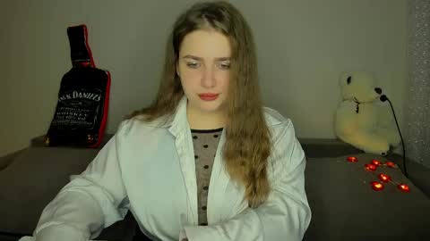 yourgem__ online show from February 2025 06:53:01 PM