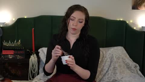 Sarlei Sar-uh-lie online show from November 2025 12:02:01 AM