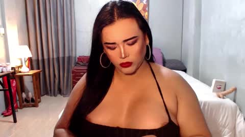 Snapshot of yourhighnesscassy chatting on December 2024 11:13:02 PM Cassy online show from December 2024 11:13:02 PM