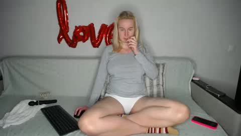 Iamyourdream online show from March 2025 10:38:02 PM