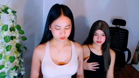 Snapshot of yourhumiliationgirl chatting on November 2025 05:06:01 AM yourhumiliationgirl online show from November 2025 05:06:01 AM