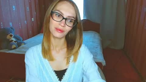 Snapshot of yourladysunshine chatting on June 2026 06:50:01 AM Ksyusha online show from June 2026 06:50:01 AM