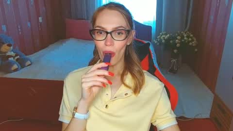 Snapshot of yourladysunshine chatting on June 2026 06:38:01 AM Ksyusha online show from June 2026 06:38:01 AM