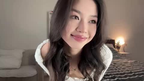 yourlittlesunrise_ online show from December 2025 05:46:02 AM