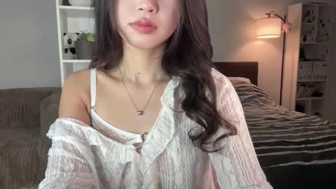 yourlittlesunrise_ online show from March 2026 05:40:02 AM