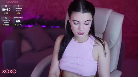 L O L A online show from December 2025 09:05:02 AM