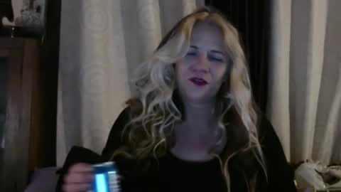 yourmomma999 online show from January 2025 01:41:02 AM