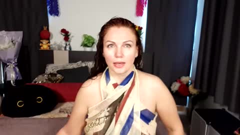 yourmysterycharm online show from December 2025 02:41:02 AM