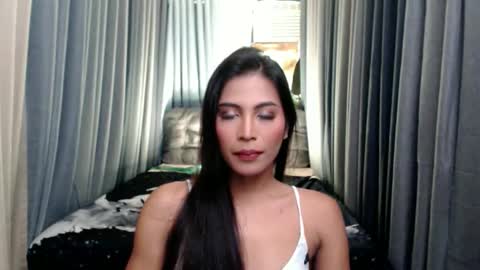 yourprettybella_ts online show from November 2025 04:41:02 PM