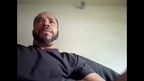 yoursexydaddy8181 online show from June 2026 05:36:02 PM
