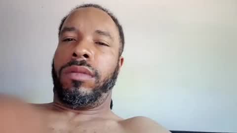 yoursexydaddy8181 online show from June 2026 02:26:02 PM