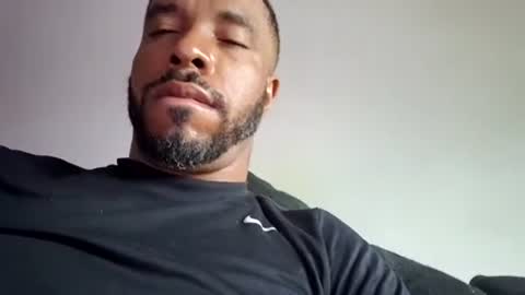 yoursexydaddy8181 online show from June 2026 04:00:02 PM