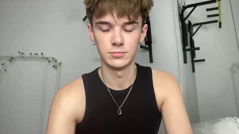 yoursweetyguy online show from November 2025 06:32:01 PM