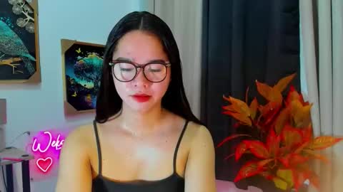 yourtinybunny online show from December 2025 05:17:02 AM