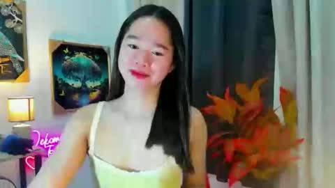 yourtinybunny online show from December 2025 05:03:01 AM