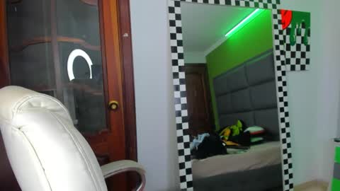 Snapshot of yourvirtualgirlfriennd chatting on September 2025 06:13:01 AM GI online show from September 2025 06:13:01 AM