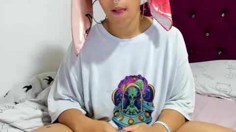 Snapshot of youwishtobeme chatting on February 2025 03:25:02 AM elizabeth ju online show from February 2025 03:25:02 AM