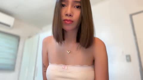 YowgineTheGreat online show from March 2026 04:17:01 AM