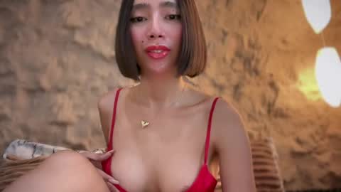 Snapshot of yowginethegreat chatting on May 2026 06:19:02 AM YowgineTheGreat online show from May 2026 06:19:02 AM