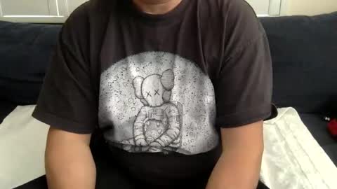 Snapshot of yque2 chatting on May 2026 06:57:01 PM yque online show from May 2026 06:57:01 PM