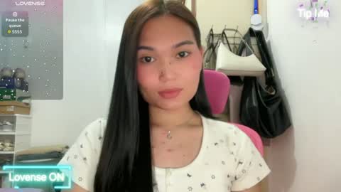 Snapshot of yrdrmgrl_jennie26 chatting on June 2026 06:19:01 PM yrdrmgrl_jennie26 online show from June 2026 06:19:01 PM