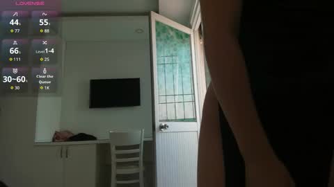 Snapshot of yuki_mii chatting on December 2025 01:00:01 AM Yuki online show from December 2025 01:00:01 AM