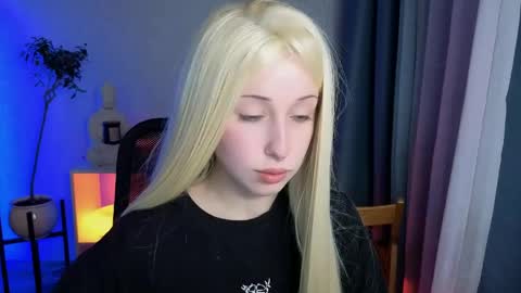 Misa online show from April 2026 06:01:01 PM