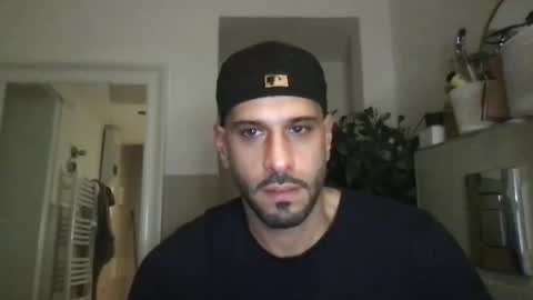 Snapshot of yul53 chatting on October 2025 06:49:01 PM yul53 online show from October 2025 06:49:01 PM