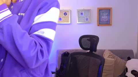 yulian_vasquez online show from November 2025 12:17:01 PM