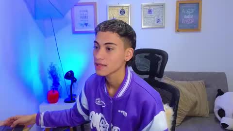 yulian_vasquez online show from November 2025 12:33:01 PM