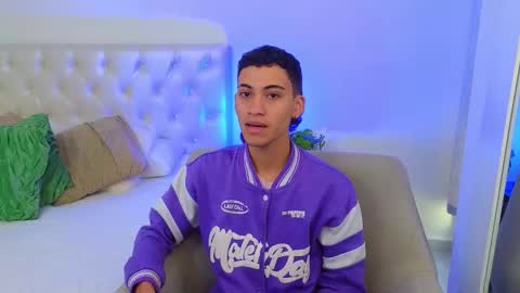 yulian_vasquez online show from February 2026 12:11:01 PM