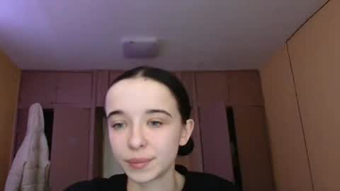 Yuliia online show from November 2025 08:24:01 AM