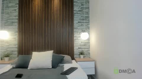 yulievans online show from December 2024 12:04:01 PM