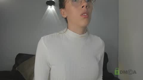 yulievans online show from January 2025 11:23:01 PM