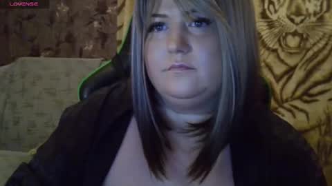 yuliiared online show from December 2025 08:17:01 PM