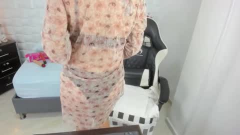 Snapshot of yulitza1025 chatting on October 2025 03:30:02 PM Y U L I T Z A online show from October 2025 03:30:02 PM