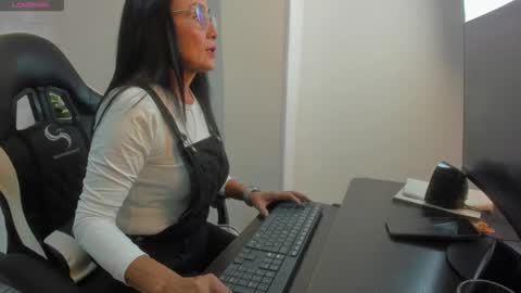 Snapshot of yulitza1025 chatting on November 2025 11:31:02 AM Y U L I T Z A online show from November 2025 11:31:02 AM