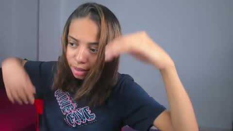 yumi_hanna online show from March 2026 04:18:01 AM