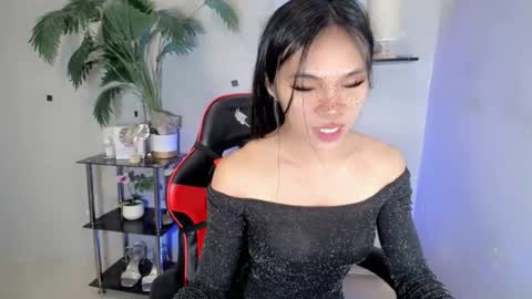 CALL ME YUMLEXX online show from July 2026 10:00:02 AM