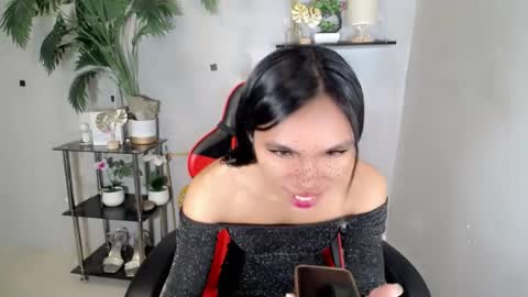 CALL ME YUMLEXX online show from August 2026 02:00:02 AM