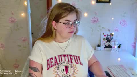 Polly online show from November 2025 12:19:02 PM