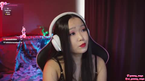 Snapshot of yummy_maya chatting on February 2025 09:13:02 AM Chimi online show from February 2025 09:13:02 AM