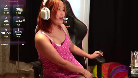 Chimi online show from November 2025 03:49:02 AM