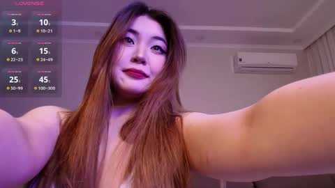 Snapshot of yummy_yuna chatting on June 2026 08:43:01 PM Yumi online show from June 2026 08:43:01 PM