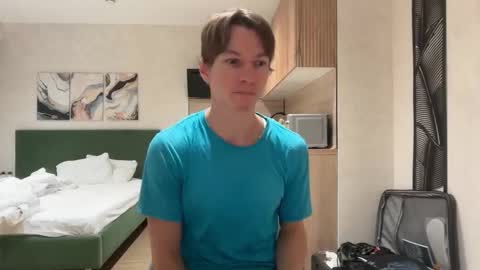 Snapshot of yummyalexxx chatting on January 2026 04:18:02 AM Alex online show from January 2026 04:18:02 AM